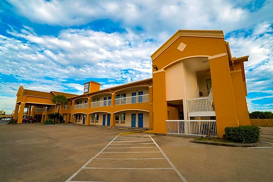 Island Inn By OYO Galveston Beach, TX