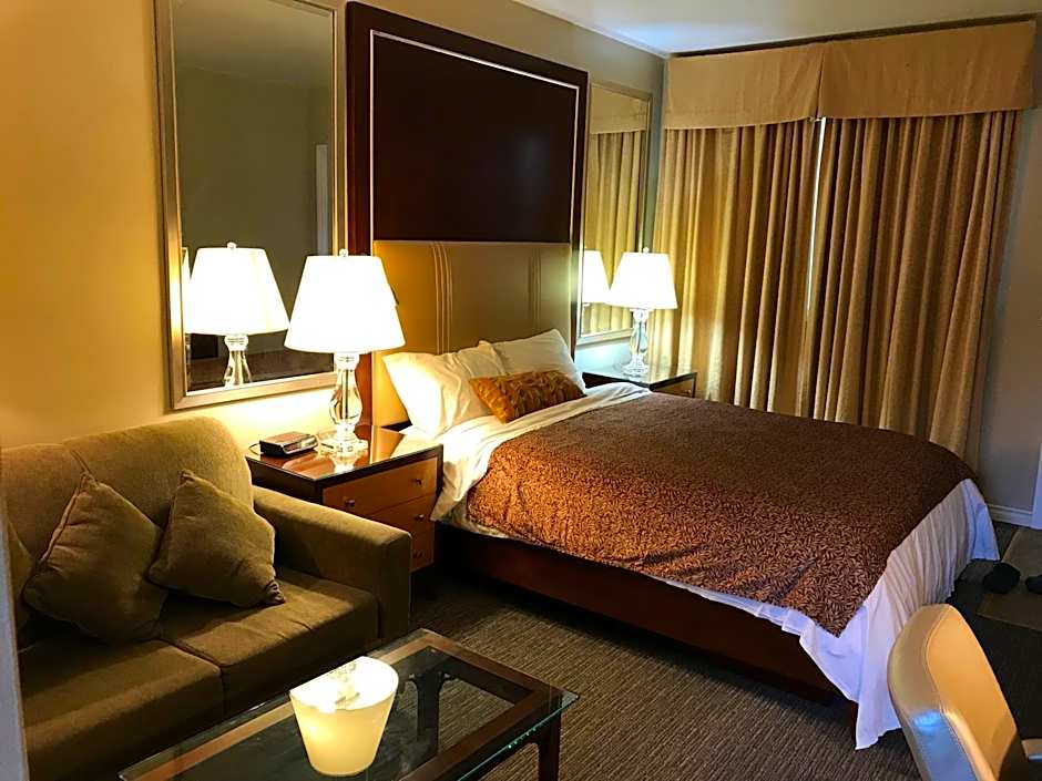 Cardinal Court Motel