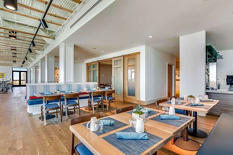 The Lodge at Gulf State Park, A Hilton Hotel