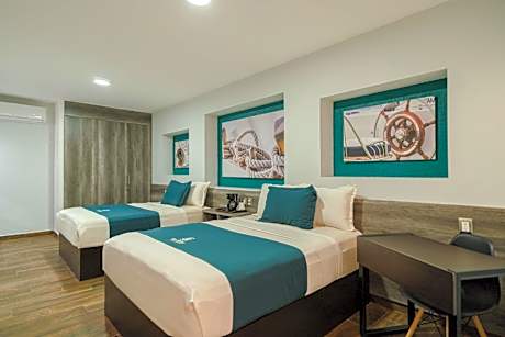 Deluxe Queen Room with Two Queen Beds