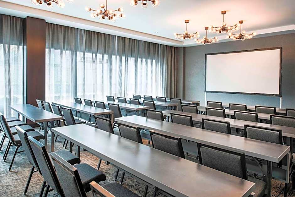 AC Hotel by Marriott Boston Downtown