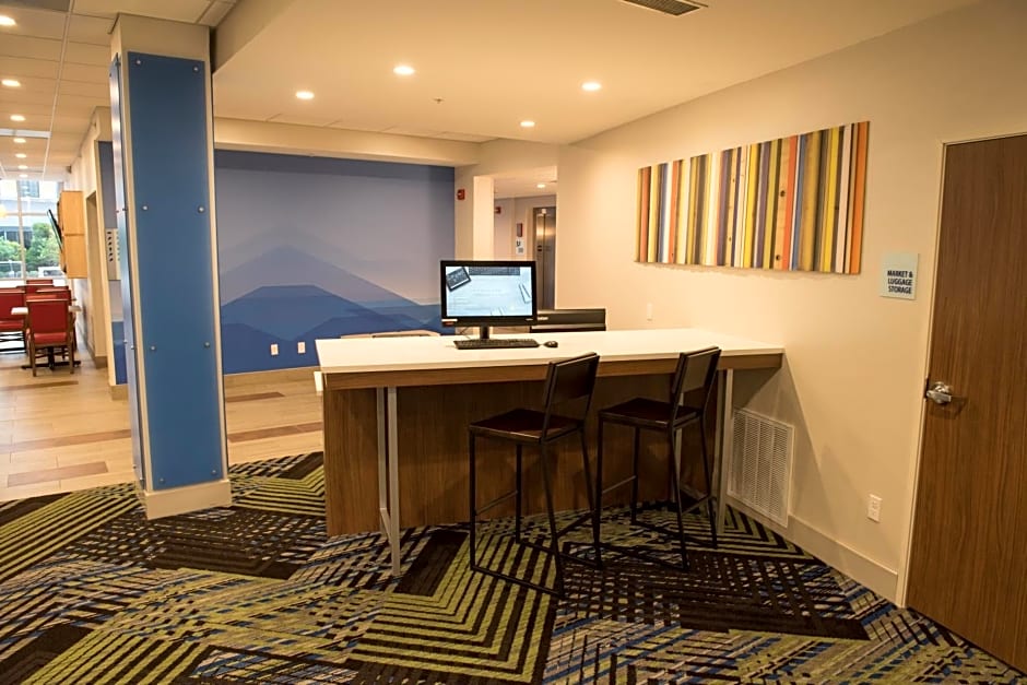 Holiday Inn Express & Suites Dayton North - Vandalia By IHG