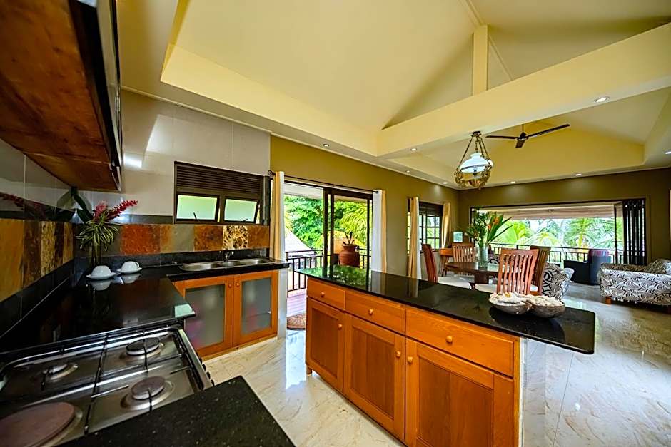 Villas des Alizes Beachfront Suites