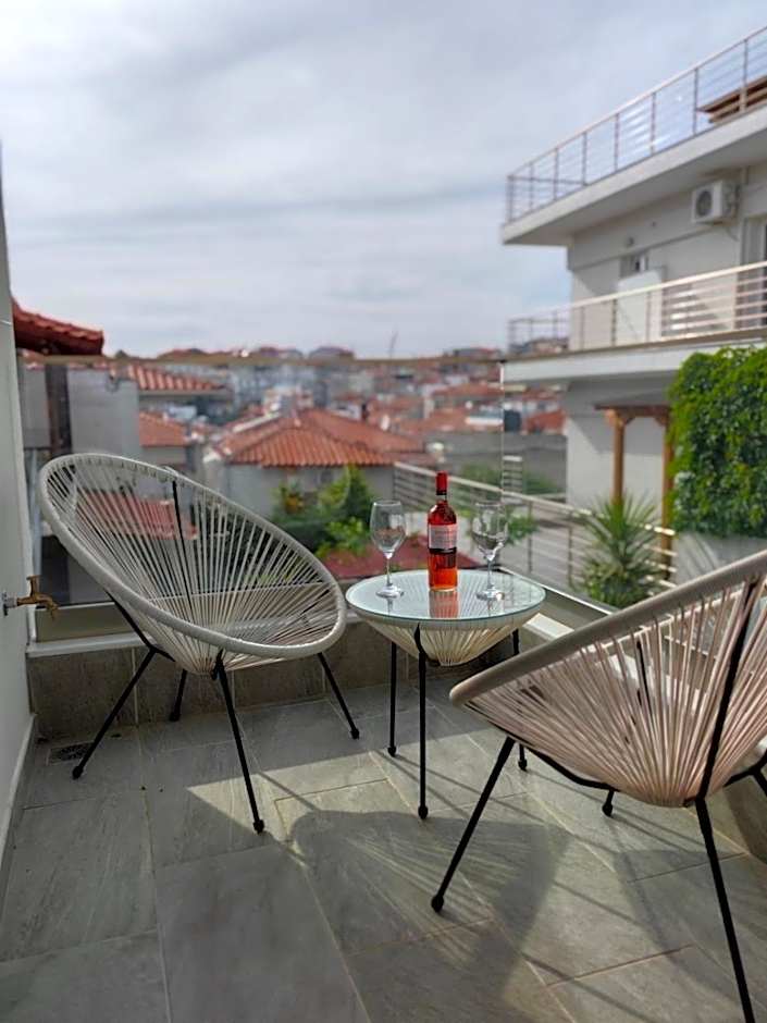 Wide Blue Luxury Boutique Suites