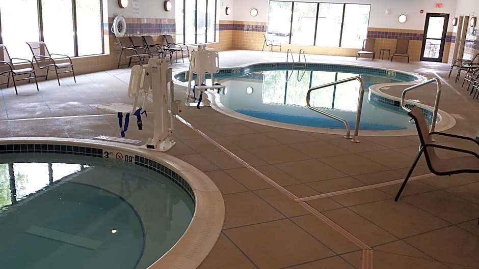 Holiday Inn Express & Suites Cambridge By IHG