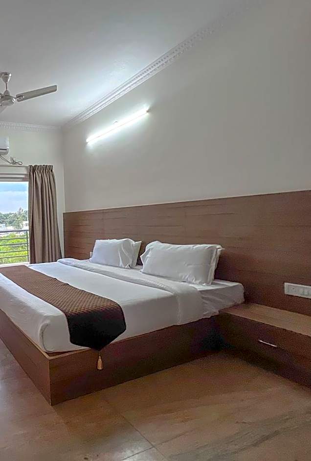 Hotel Elite by Agira