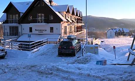 Flinski Sport X SPA, Boutique X Art