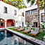 Villa Garita, 6BR Designer Villa with Heated Pool in Centro