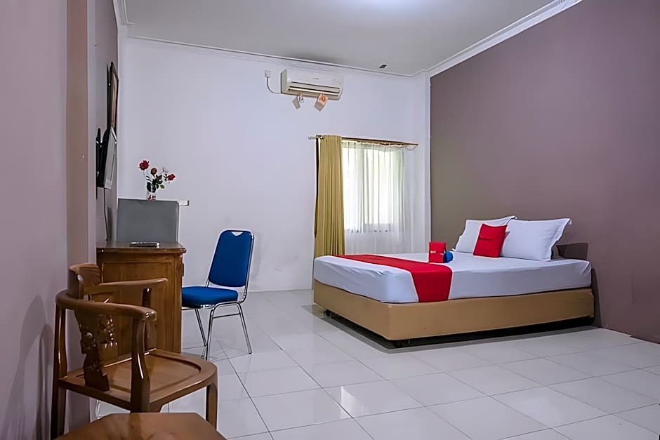 RedDoorz near Samarinda Square