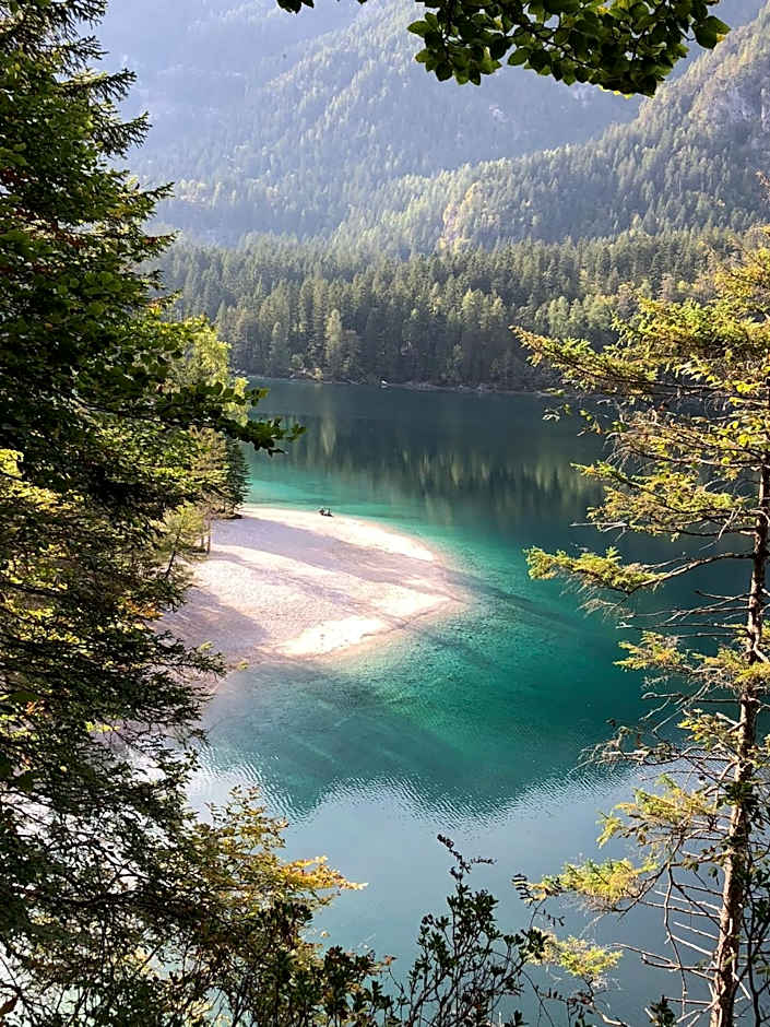 Chalet Tovel - Mountain Lake