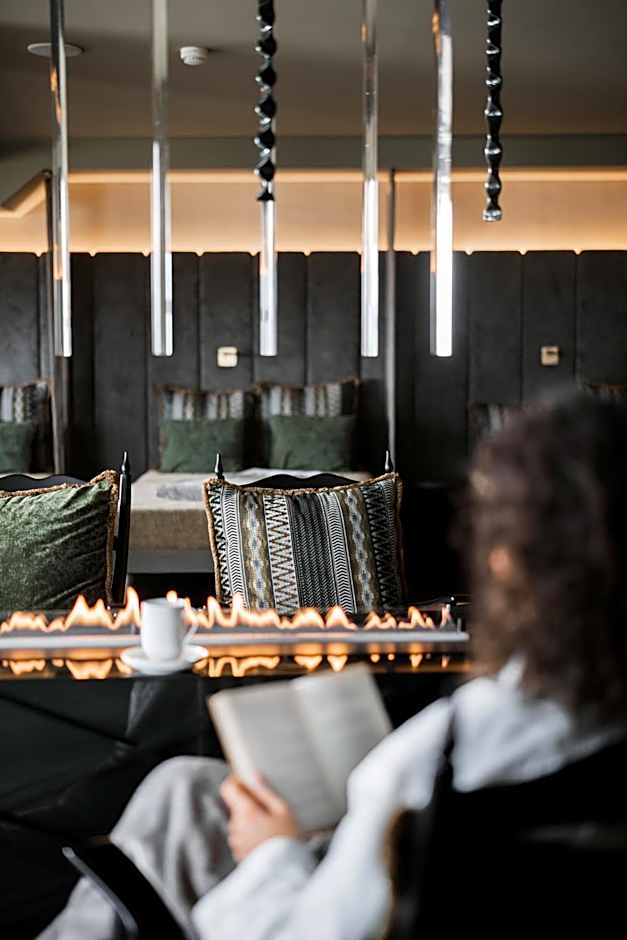 Hotel Emmy - five elements