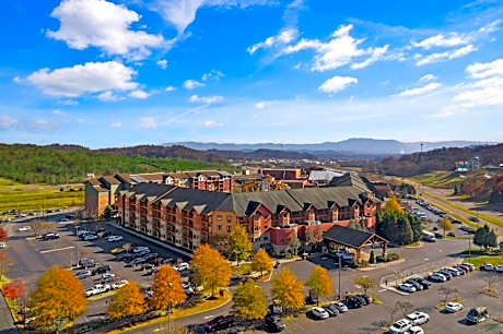 Wyndham Great Smokies Lodge