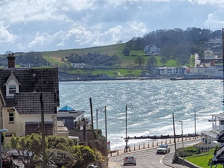 Beachcomber Holiday Apartments