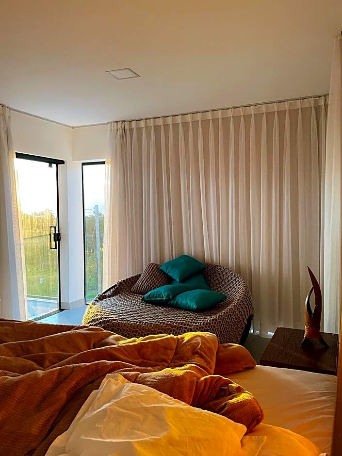 Casa em Milagres/AL | 3 suítes, vista-mar, piscina