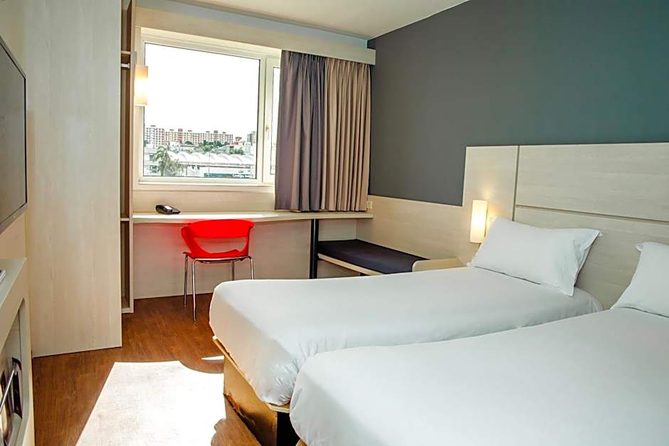 Ibis Montevideo Rambla