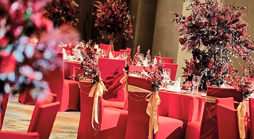 HUALUXE Ningbo Harbor City By IHG