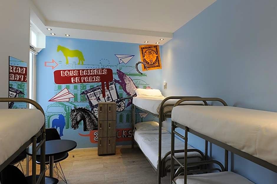 The 3 Ducks Eiffel Tower by Hiphophostels