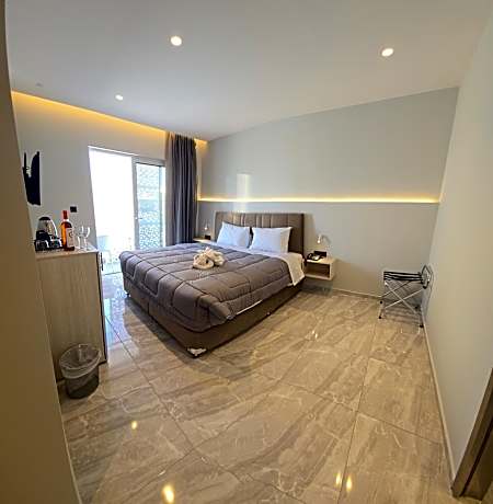 Sonia Hotel & Suites