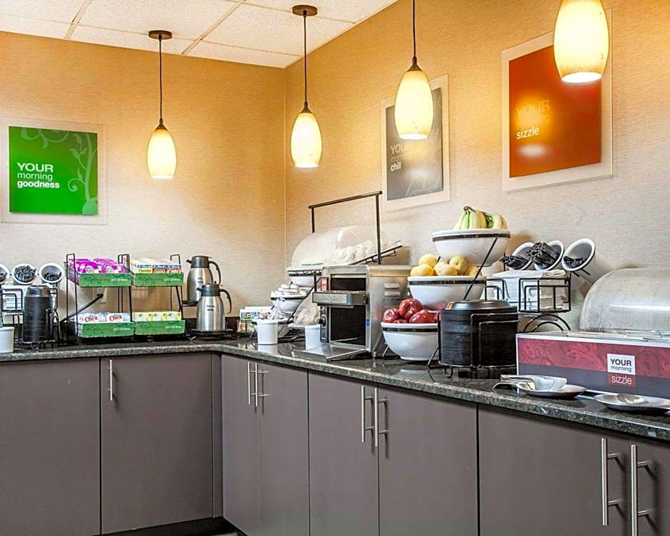 Comfort Inn & Suites Sturbridge-Brimfield