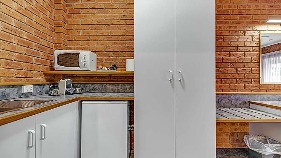 Golden River Motor Inn