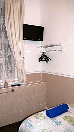 Single Room with Private External Bathroom