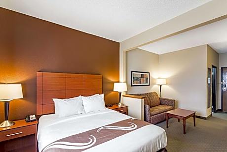 Queen Suite  with Sofa Bed - Non-Smoking