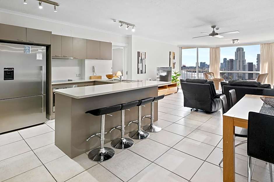Moorings On Cavill Surfers Paradise