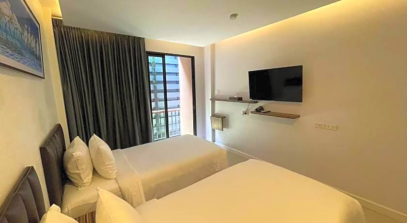 Red Door Samsen Hotel