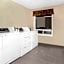 Super 8 by Wyndham Brandon MB