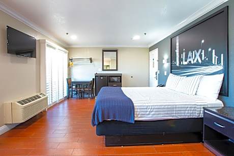 King Room with Balcony