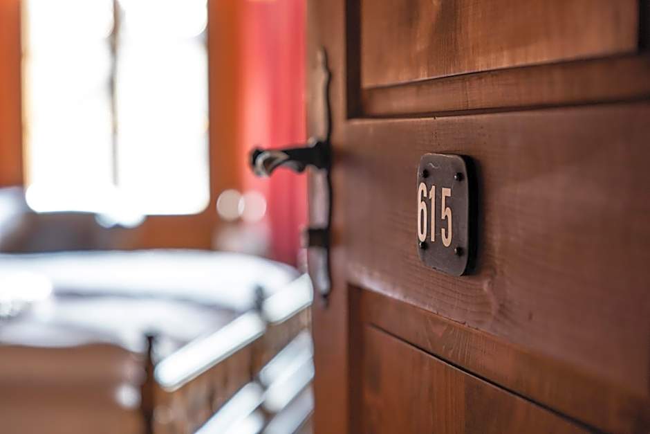 Swiss-Chalet Merlischachen - Historik Chalet-Hotel Lodge