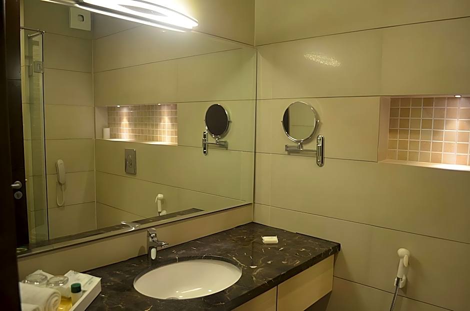 Lemon Tree Hotel Candolim Goa