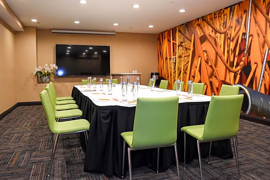 Hotel Indigo Anaheim By IHG