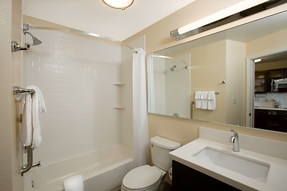 Candlewood Suites - Omaha Millard Area, an IHG Hotel