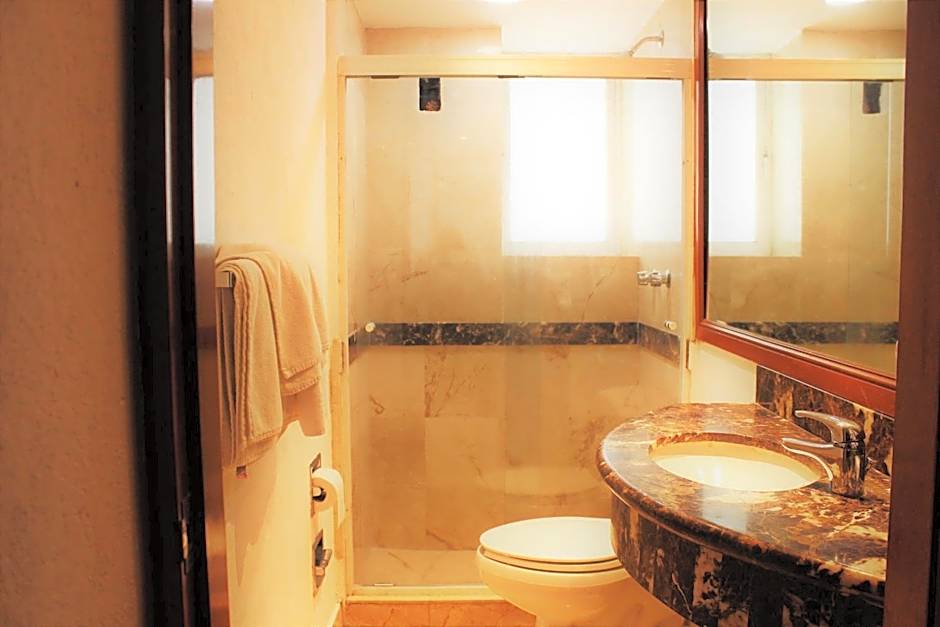 Condesa Suites