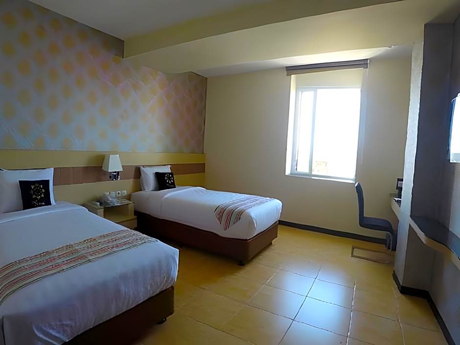 RedDoorz Premium near Bandung Station