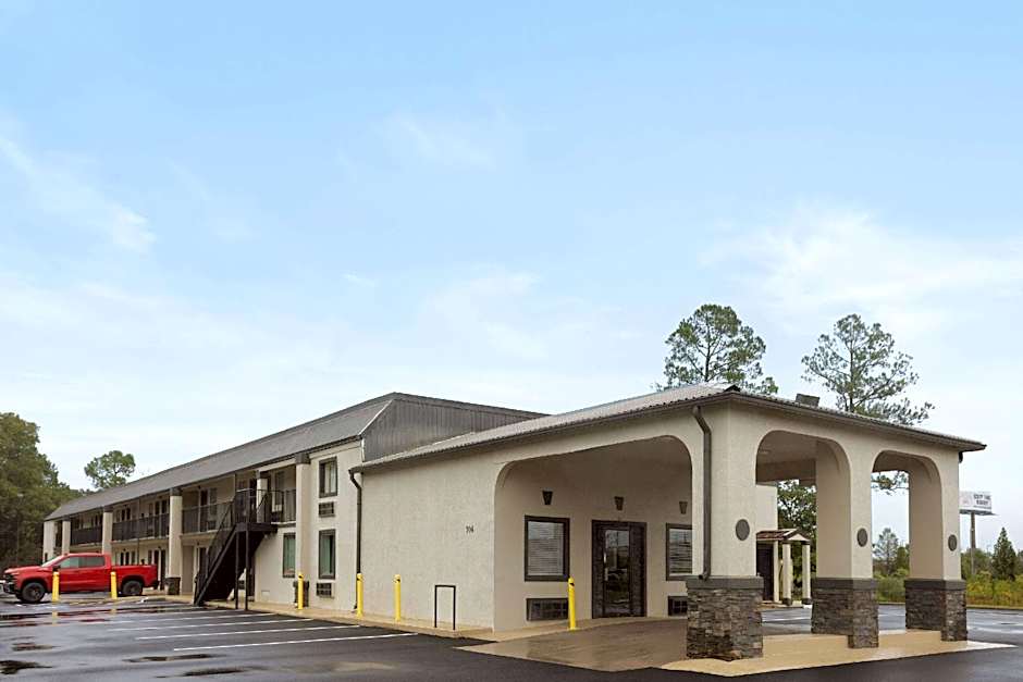 Super 8 by Wyndham Perry GA