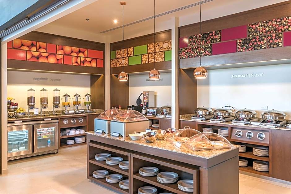 Hampton Inn & Suites by Hilton Salamanca Bajio