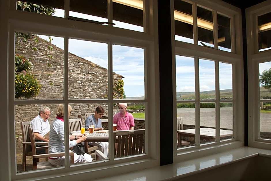 The Fat Lamb Country Inn and Nature Reserve