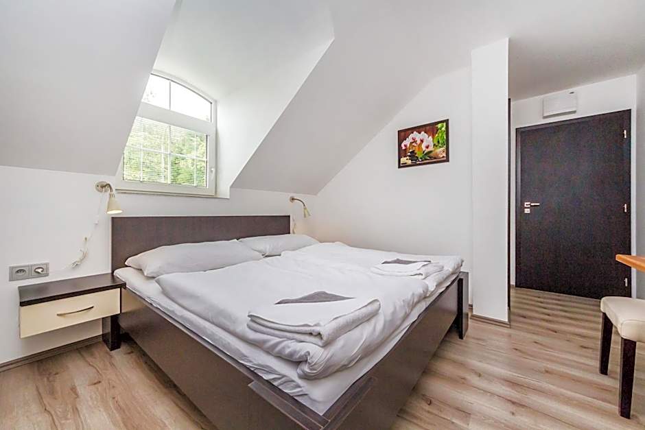 Nová Hospoda - Hotel & Restaurant