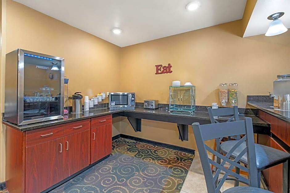 Red Roof Inn Charlestown