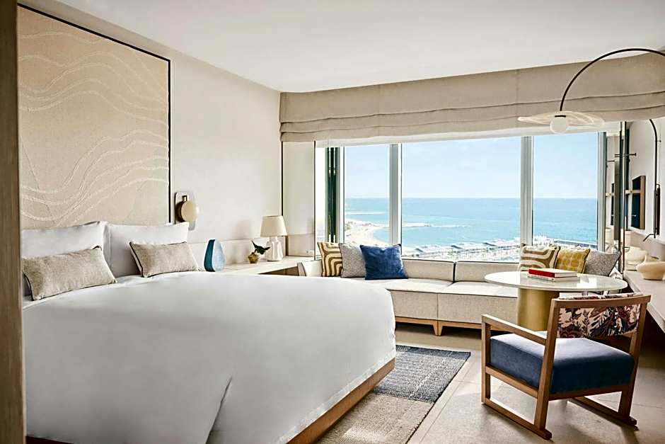 Photo 1 of 7 of 1 King Bed, Club Level