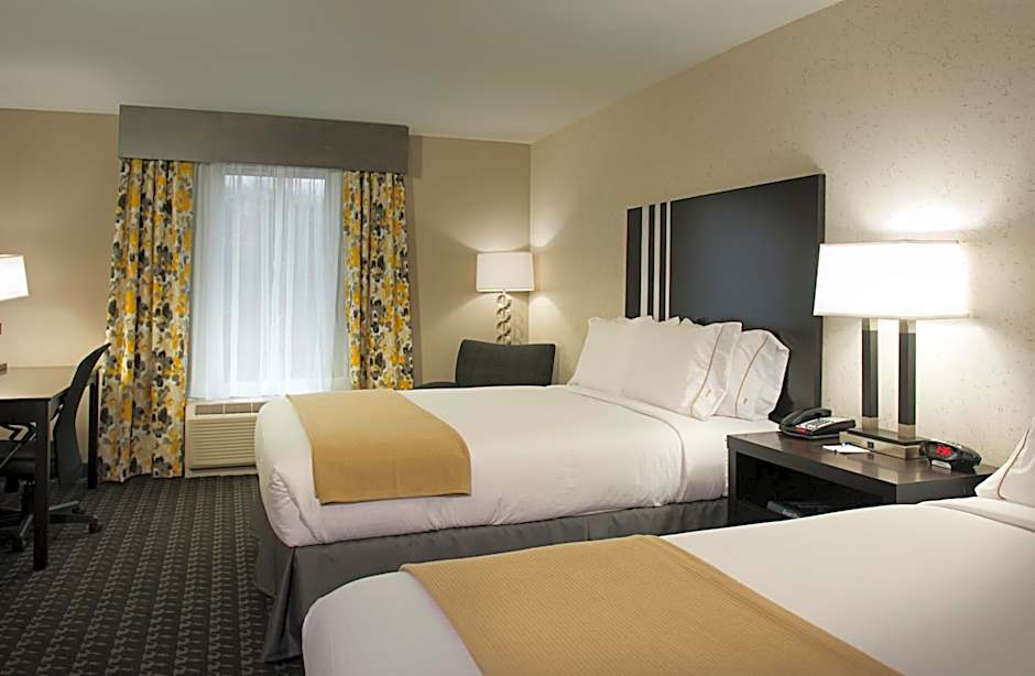 Holiday Inn Express and Suites Madison Central By IHG