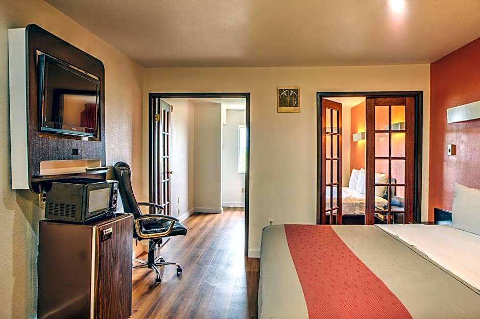 Motel 6-Dallas, TX - Northwest