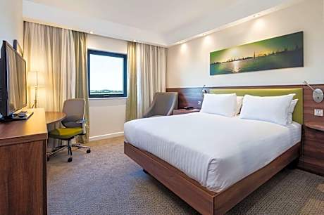 Queen Room - Non-Smoking