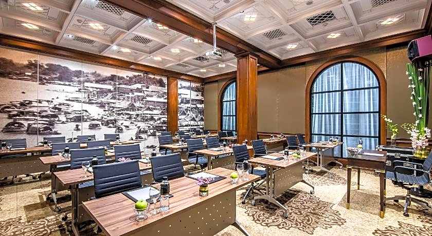 Metropole Bangkok (SHA Plus)