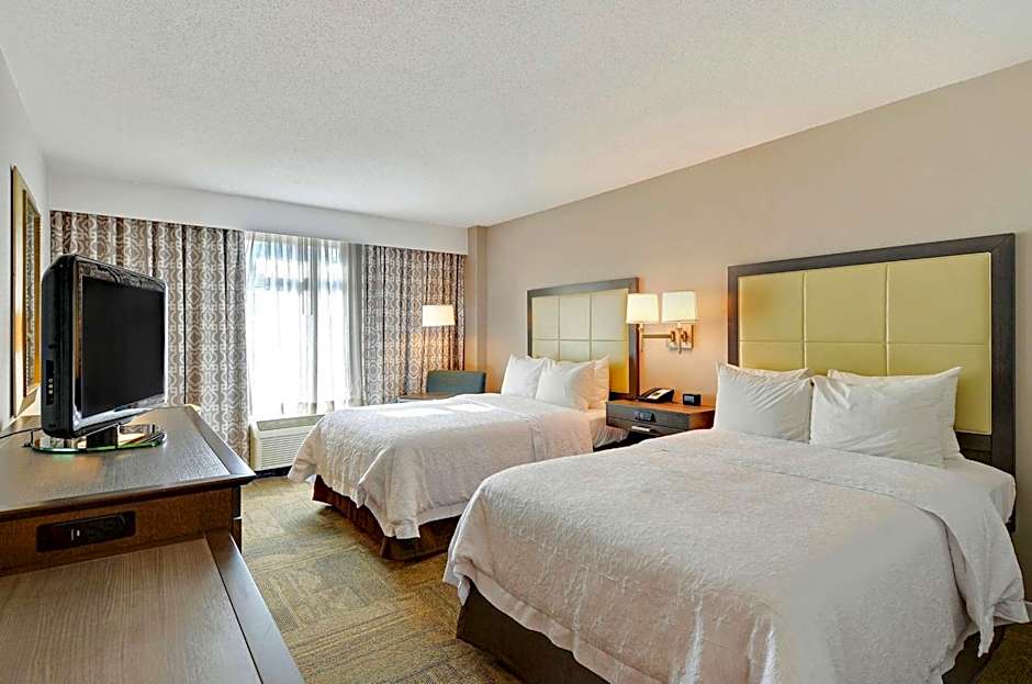 Hampton Inn By Hilton Alexandria-Old Town/King St. Metro
