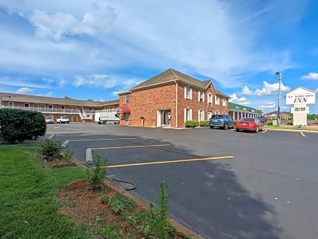 Old Bardstown Inn