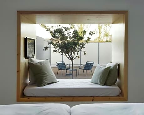 Habitación con patio privado