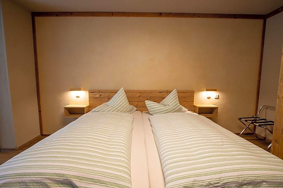 Photo 1 of 8 of 1 Double Bed or 2 Beds